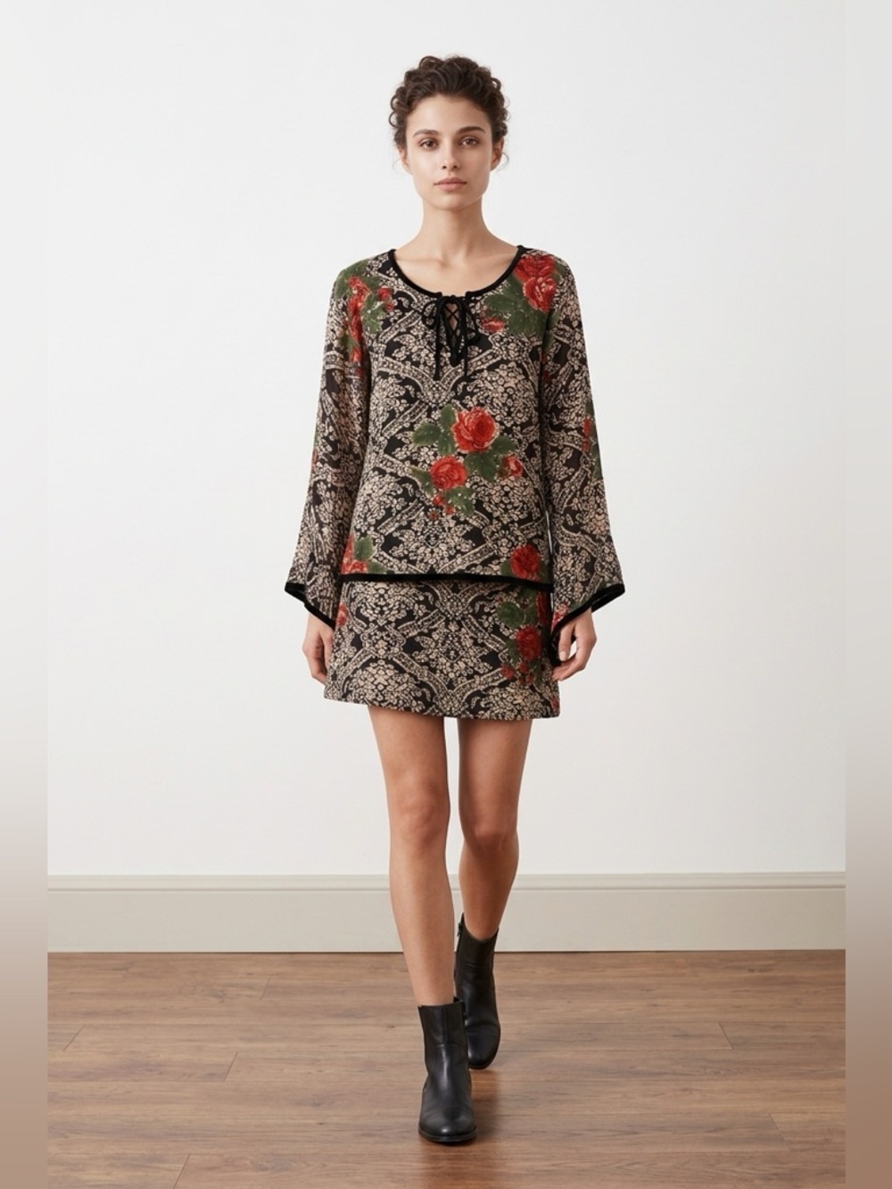 Vintage Black and Red Floral Blouse | Grandma Core | Y2K Hippie Sleeves | large
